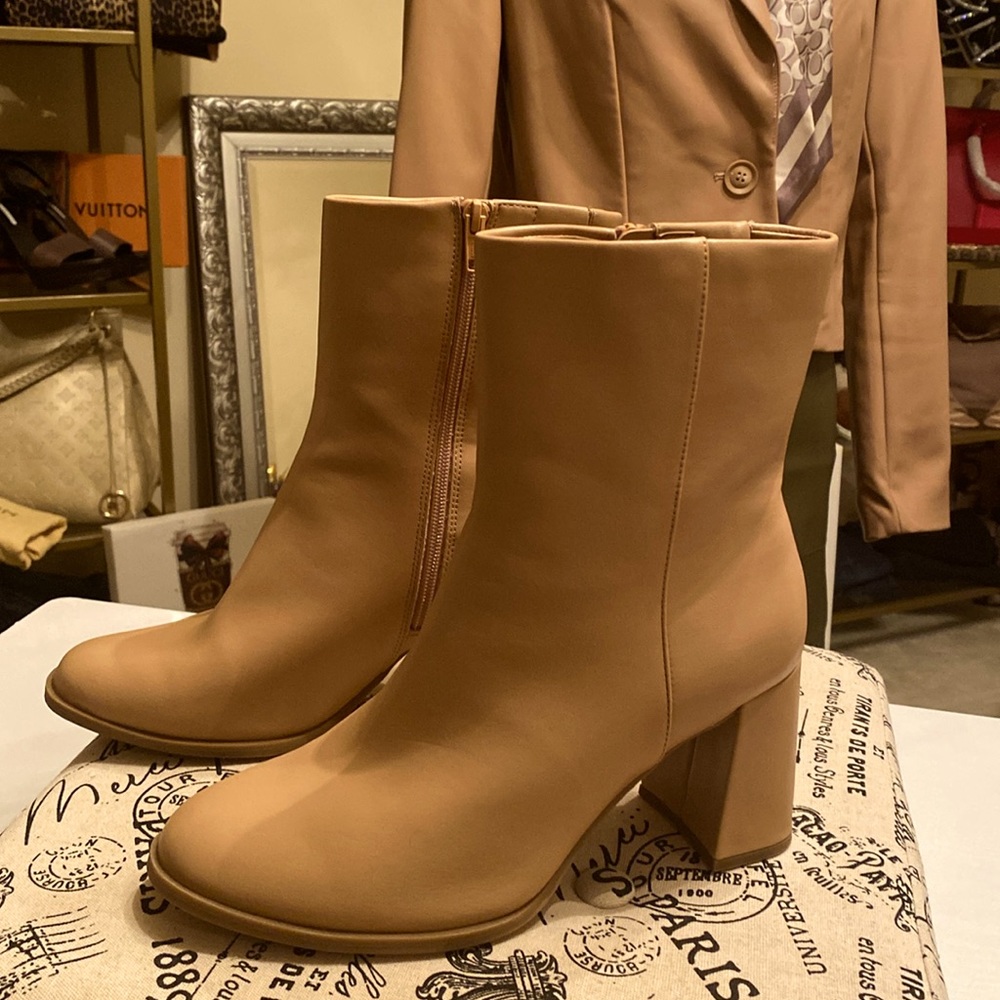 Lovely Tan Boots